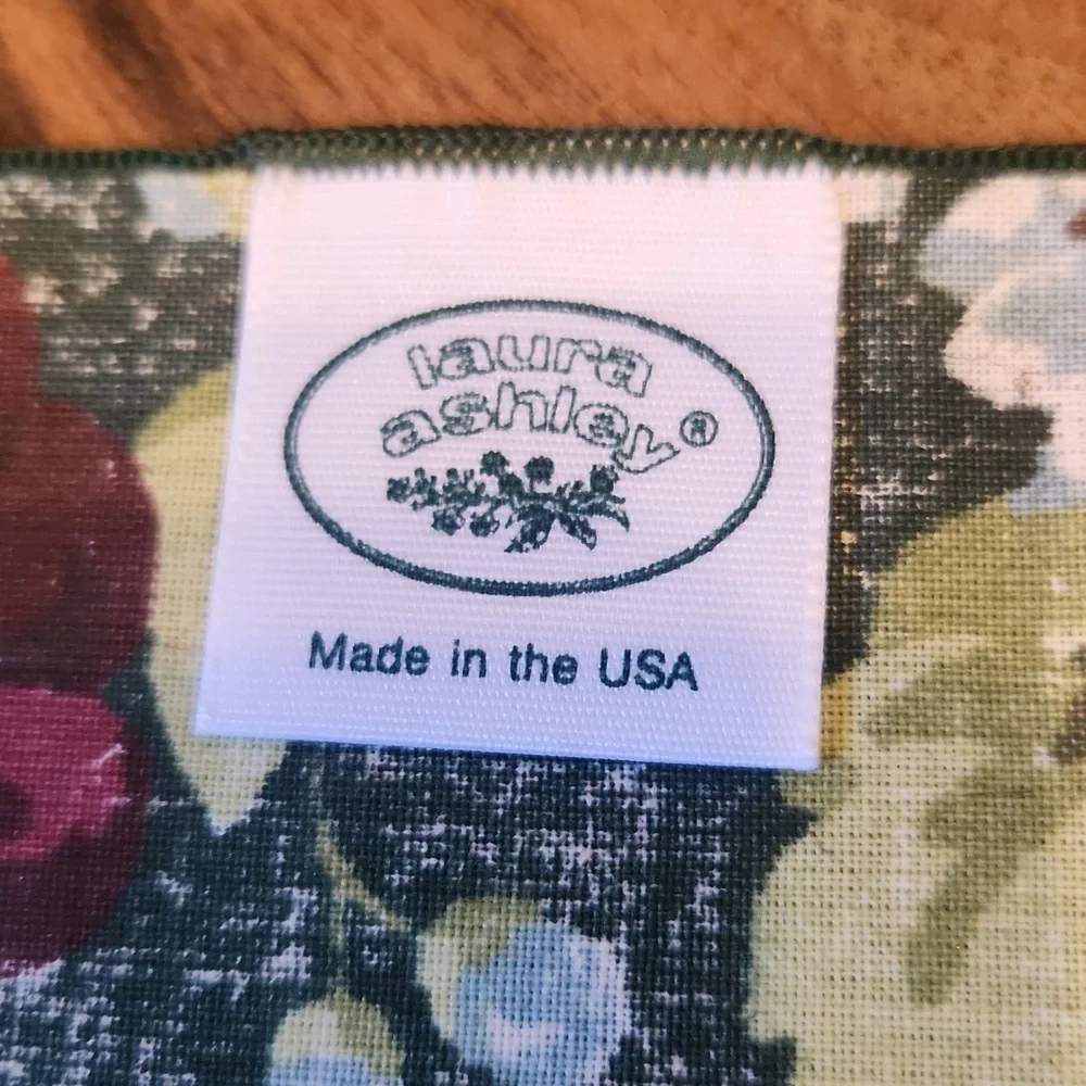Laura Ashley Cloth Napkins Set of Five Rubens Green Floral Fruit Print New! NWT